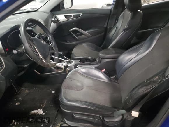 ✅ 2012 Hyundai Veloster w/Gray Int • VIN: KMHTC6AD4CU046982 • Lot: 45426685. Wystawiony na Copart z przebiegiem 212 158 mil. Bezpłatny archiwum sprzedaży aukcyjnych z USA i szczegółowy raport historii pojazdu na DreamBid. Zdjęcie 7.