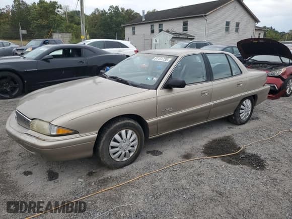 ✅ 1997 Buick Skylark • VIN: 1G4NJ52M4VC409572 • Lot: 81131735. Wystawiony na Copart z przebiegiem 49 345 mil. Bezpłatny archiwum sprzedaży aukcyjnych z USA i szczegółowy raport historii pojazdu na DreamBid. Zdjęcie 1.