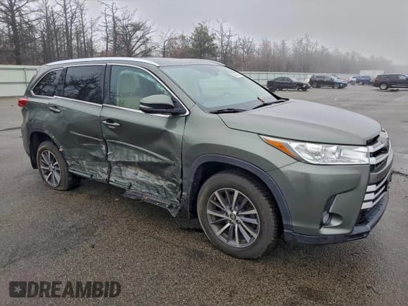 ✅ 2017 Toyota Highlander XLE • VIN: 5TDJZRFH2HS393553 • Lot: 94578105. Listed on Copart with 83,913 mi. Free auction sales archive from the USA and detailed vehicle history report at DreamBid. Image 4.