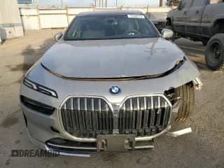 ✅ 2024 BMW i7 eDrive50 • VIN: WBY43EJ09RCR44541 • Lot: 79568514. Wystawiony na Copart z przebiegiem 520 mil. Bezpłatny archiwum sprzedaży aukcyjnych z USA i szczegółowy raport historii pojazdu na DreamBid. Zdjęcie 5.