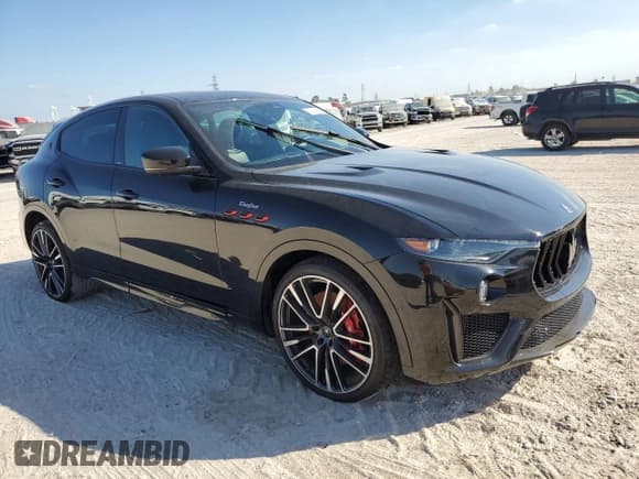 ✅ 2021 Maserati Levante GTS • VIN: ZN661ZUA2MX369825 • Лот: 76944974. Опубликован ранее на Copart с пробегом 25 830 миль. Бесплатный доступ к архиву аукционных продаж из США и подробный отчёт об истории автомобиля на DreamBid. Изображение 4.