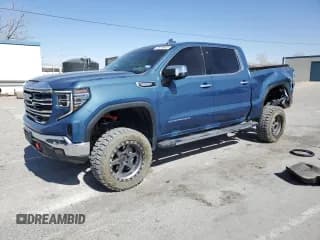 ✅ 2024 GMC Sierra 1500 SLT • VIN: 1GTUUDE84RZ178837 • Лот: 46149485. Опубликован ранее на Copart с пробегом 17 255 миль. Бесплатный доступ к архиву аукционных продаж из США и подробный отчёт об истории автомобиля на DreamBid. Изображение 1.