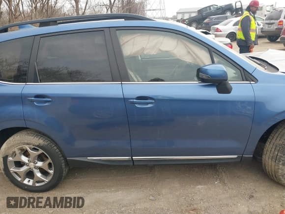 ✅ 2016 Subaru Forester Touring • VIN: JF2SJAXC4GH417596 • Lot: 41832344. Listed on IAAI with 88,735 mi. Free auction sales archive from the USA and detailed vehicle history report at DreamBid. Image 12.