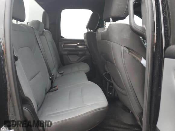 ✅ 2021 Ram 1500 Big Horn • VIN: 1C6RREBT4MN828506 • Лот: 58577585. Опубликован ранее на Copart с пробегом 60 909 миль. Бесплатный доступ к архиву аукционных продаж из США и подробный отчёт об истории автомобиля на DreamBid. Изображение 10.