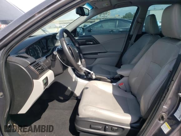 ✅ 2015 Honda Accord EX-L • VIN: 1HGCR2F81FA135536 • Lot: 55122795. Wystawiony na Copart z przebiegiem Nie podano. Bezpłatny archiwum sprzedaży aukcyjnych z USA i szczegółowy raport historii pojazdu na DreamBid. Zdjęcie 7.