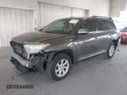 ✅ 2012 Toyota Highlander • VIN: 5TDZK3EH3CS088254 • Lot: 42295847. Wystawiony na IAAI z przebiegiem 193 404 mil. Bezpłatny archiwum sprzedaży aukcyjnych z USA i szczegółowy raport historii pojazdu na DreamBid. Zdjęcie 17.