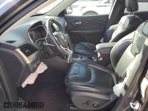 ✅ 2017 Jeep Cherokee Limited • VIN: 1C4PJMDB7HW537357 • Lot: 91084155. Wystawiony na Copart z przebiegiem 138 225 mil. Bezpłatny archiwum sprzedaży aukcyjnych z USA i szczegółowy raport historii pojazdu na DreamBid. Zdjęcie 7.