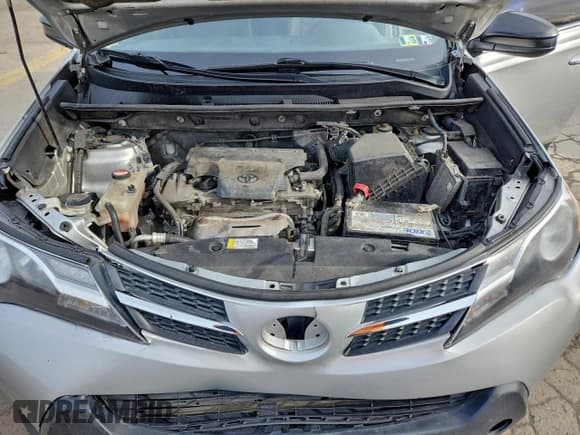 ✅ 2015 Toyota RAV4 LE • VIN: JTMBFREV2FJ042575 • Lot: 95667135. Listed on Copart with 245,773 mi. Free auction sales archive from the USA and detailed vehicle history report at DreamBid. Image 12.