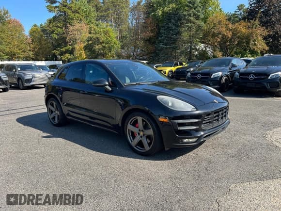 ✅ 2015 Porsche Macan Turbo • VIN: WP1AF2A58FLB96526 • Лот: 92943285. Опубликован ранее на Copart с пробегом 195 658 миль. Бесплатный доступ к архиву аукционных продаж из США и подробный отчёт об истории автомобиля на DreamBid. Изображение 1.