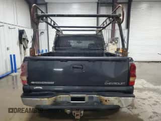 2004 Chevrolet Silverado 1500 Z71 z VIN 1GCEK19V64E123704, wystawiony jako Copart lot #87049815 z przebiegiem Nie podano mil oraz Czysty tytuł • Clean title. Historia ofert i sprzedaży dostępna na DreamBid. Obrazek 6.