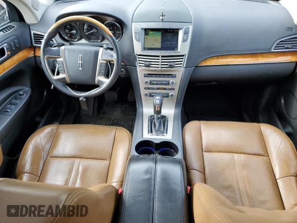 ✅ 2010 Lincoln MKT • VIN: 2LMHJ5ARXABJ17241 • Lot: 66071775. Wystawiony na Copart z przebiegiem 117 915 mil. Bezpłatny archiwum sprzedaży aukcyjnych z USA i szczegółowy raport historii pojazdu na DreamBid. Zdjęcie 8.