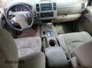 ✅ 2006 Nissan Frontier SE • VIN: 1N6AD06U76C442703 • Lot: 70886175. Wystawiony na Copart z przebiegiem 101 393 mil. Bezpłatny archiwum sprzedaży aukcyjnych z USA i szczegółowy raport historii pojazdu na DreamBid. Zdjęcie 8.