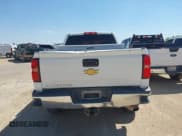 ✅ 2017 Chevrolet Silverado 2500HD Work Truck • VIN: 1GC1KUEG5HF217368 • Lot: 43271780. Wystawiony na IAAI z przebiegiem 282 397 mil. Bezpłatny archiwum sprzedaży aukcyjnych z USA i szczegółowy raport historii pojazdu na DreamBid. Zdjęcie 14.