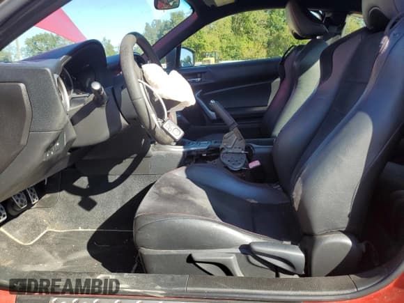 ✅ 2014 Subaru BRZ Limited • VIN: JF1ZCAC13E9601355 • Lot: 82560555. Listed on Copart with 43,919 mi. Free auction sales archive from the USA and detailed vehicle history report at DreamBid. Image 7.