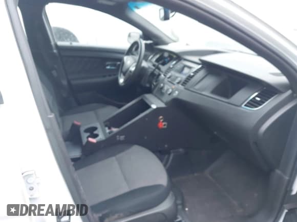 ✅ 2014 Ford Police Interceptor • VIN: 1FAHP2MK4EG150591 • Lot: 42872862. Listed on IAAI with 169,904 mi. Free auction sales archive from the USA and detailed vehicle history report at DreamBid. Image 5.