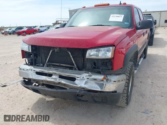 ✅ 2006 Chevrolet Silverado 2500HD LT3 • VIN: 1GCHK23D86F145400 • Lot: 42230812. Wystawiony na IAAI z przebiegiem 513 221 mil. Bezpłatny archiwum sprzedaży aukcyjnych z USA i szczegółowy raport historii pojazdu na DreamBid. Zdjęcie 6.