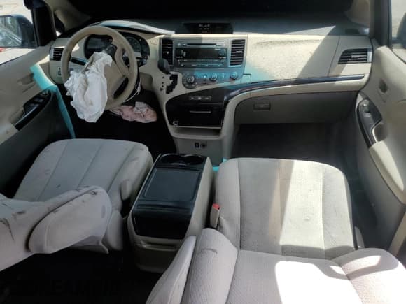 ✅ 2012 Toyota Sienna LE AAS • VIN: 5TDKK3DC4CS218114 • Lot: 56473025. Listed on Copart with 214,865 mi. Free auction sales archive from the USA and detailed vehicle history report at DreamBid. Image 8.