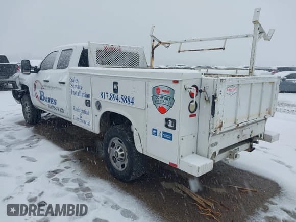 ✅ 2015 Chevrolet Silverado 2500HD Work Truck • VIN: 1GB2CUEG4FZ131745 • Lot: 41293213. Listed on IAAI with 236,044 mi. Free auction sales archive from the USA and detailed vehicle history report at DreamBid. Image 3.