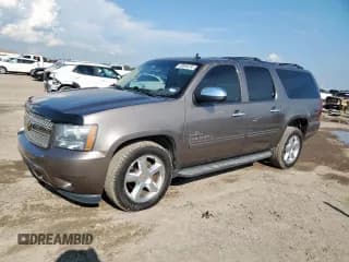 ✅ 2013 Chevrolet Suburban LS • VIN: 1GNSCHE05DR188577 • Lot: 68896255. Wystawiony na Copart z przebiegiem 102 263 mil. Bezpłatny archiwum sprzedaży aukcyjnych z USA i szczegółowy raport historii pojazdu na DreamBid. Zdjęcie 1.