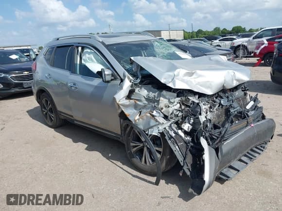 ✅ 2017 Nissan Rogue S • VIN: 5N1AT2MTXHC887429 • Lot: 42440682. Wystawiony na IAAI z przebiegiem Nie podano. Bezpłatny archiwum sprzedaży aukcyjnych z USA i szczegółowy raport historii pojazdu na DreamBid. Zdjęcie 1.