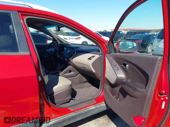 ✅ 2015 Hyundai Tucson Limited • VIN: KM8JUCAG1FU099527 • Лот: 43343996. Размещён на IAAI с пробегом 129 418 миль миль. Получите бесплатный доступ к архиву аукционных продаж из США и посмотрите подробный отчёт об истории автомобиля на DreamBid. Изображение 5.