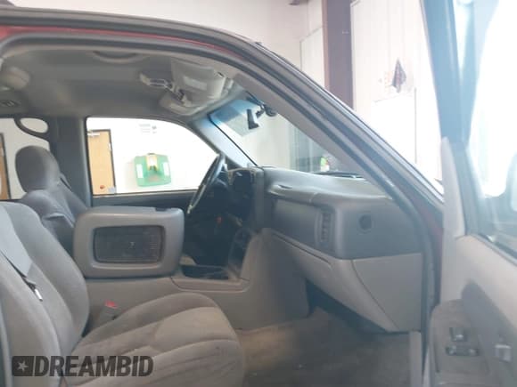 ✅ 2003 Chevrolet Suburban LS • VIN: 1GNFK16Z23J212680 • Лот: 42826405. Опубликован ранее на IAAI с пробегом Не указан. Бесплатный доступ к архиву аукционных продаж из США и подробный отчёт об истории автомобиля на DreamBid. Изображение 5.