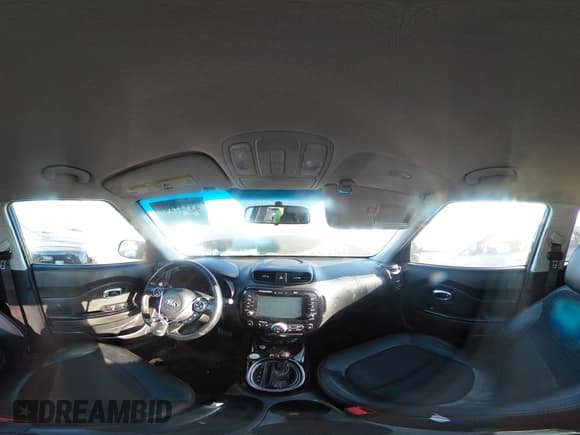 ✅ 2019 Kia Soul + • VIN: KNDJX3AA6K7655556 • Lot: 43347499. Wystawiony na IAAI z przebiegiem 116 630 mil. Bezpłatny archiwum sprzedaży aukcyjnych z USA i szczegółowy raport historii pojazdu na DreamBid. Zdjęcie 18.