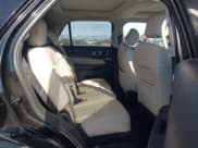 ✅ 2016 Ford Explorer Platinum • VIN: 1FM5K8HT7GGC59837 • Lot: 43619100. Wystawiony na IAAI z przebiegiem 107 860 mil. Bezpłatny archiwum sprzedaży aukcyjnych z USA i szczegółowy raport historii pojazdu na DreamBid. Zdjęcie 8.