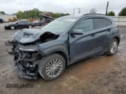 ✅ 2019 Hyundai Kona SEL • VIN: KM8K22AA1KU320425 • Лот: 69321573. Опубликован ранее на Copart с пробегом 82 913 миль. Бесплатный доступ к архиву аукционных продаж из США и подробный отчёт об истории автомобиля на DreamBid. Изображение 1.