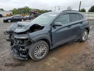 ✅ 2019 Hyundai Kona SEL • VIN: KM8K22AA1KU320425 • Лот: 69321573. Опубликован ранее на Copart с пробегом 82 913 миль. Бесплатный доступ к архиву аукционных продаж из США и подробный отчёт об истории автомобиля на DreamBid. Изображение 1.