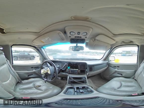 ✅ 2004 Chevrolet Suburban LS • VIN: 1GNFK16Z64J143512 • Лот: 46996085. Опубликован ранее на Copart с пробегом 324 596 миль. Бесплатный доступ к архиву аукционных продаж из США и подробный отчёт об истории автомобиля на DreamBid. Изображение 13.