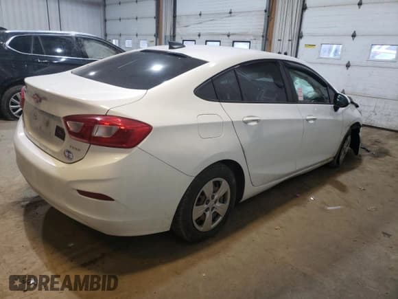 ✅ 2016 Chevrolet Cruze LS • VIN: 1G1BC5SM5G7302908 • Лот: 68391032. Опубликован ранее на Copart с пробегом 79 636 миль. Бесплатный доступ к архиву аукционных продаж из США и подробный отчёт об истории автомобиля на DreamBid. Изображение 3.