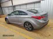 ✅ 2013 Hyundai Elantra SE • VIN: KMHDH6AE2DU011843 • Lot: 81942985. Listed on Copart with 136,492 mi. Free auction sales archive from the USA and detailed vehicle history report at DreamBid. Image 2.