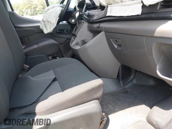 ✅ 2023 Ford Transit Cargo • VIN: 1FTBR3XG6PKB19771 • Lot: 42766318. Listed on IAAI with 17,295 mi. Free auction sales archive from the USA and detailed vehicle history report at DreamBid. Image 5.