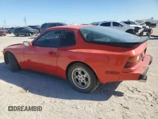 ✅ 1986 Porsche 944 • VIN: WP0AA0947GN450233 • Лот: 49856435. Опубликован ранее на Copart с пробегом 166 886 миль. Бесплатный доступ к архиву аукционных продаж из США и подробный отчёт об истории автомобиля на DreamBid. Изображение 2.