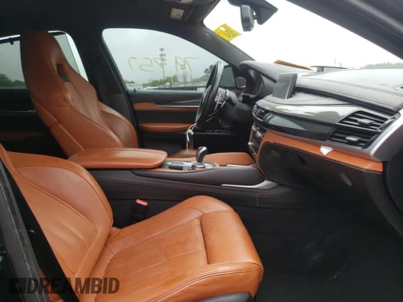 ✅ 2015 BMW X6 M • VIN: 5YMKW8C56F0R42745 • Лот: 45738242. Опубликован ранее на Copart с пробегом 79 757 миль. Бесплатный доступ к архиву аукционных продаж из США и подробный отчёт об истории автомобиля на DreamBid. Изображение 5.