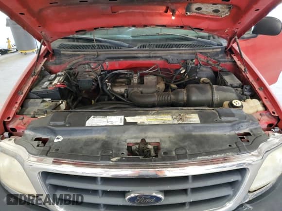 ✅ 2000 Ford F-150 XL • VIN: 3FTZF1728YMA82345 • Lot: 82138905. Wystawiony na Copart z przebiegiem 243 259 mil. Bezpłatny archiwum sprzedaży aukcyjnych z USA i szczegółowy raport historii pojazdu na DreamBid. Zdjęcie 11.