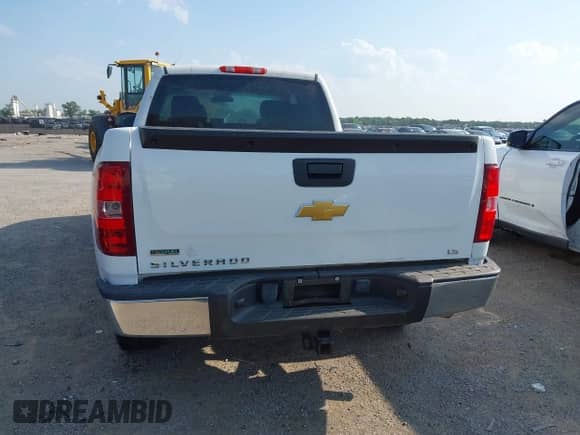 2012 Chevrolet Silverado 1500 Work Truck z VIN 1GCRCPEA9CZ295723, wystawiony jako IAAI lot #42378857 z przebiegiem 203 137 mil mil oraz . Historia ofert i sprzedaży dostępna na DreamBid. Obrazek 16.