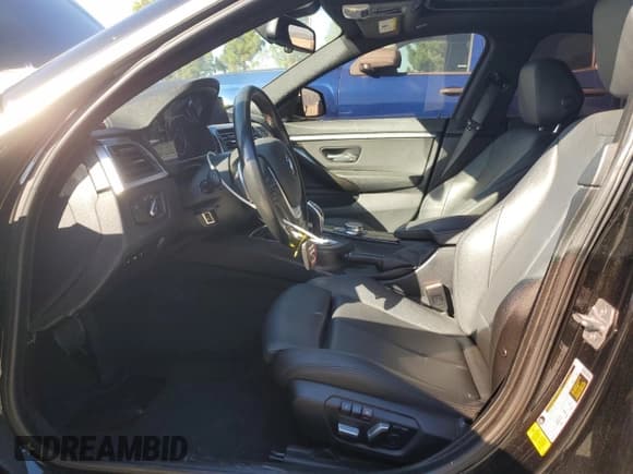 ✅ 2019 BMW 4 Series 430i • VIN: WBA4J1C56KBM13847 • Lot: 86896645. Listed on Copart with 56,117 mi. Free auction sales archive from the USA and detailed vehicle history report at DreamBid. Image 7.