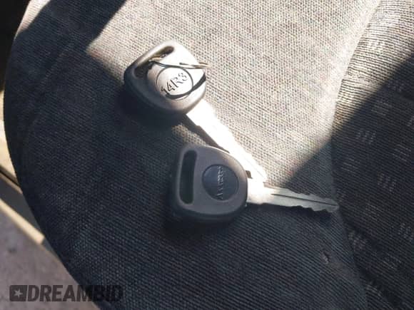 2000 Chevrolet S-10 LS с VIN 1GCDT19W1YK191711, выставлен на аукционе IAAI как лот 43329054 с пробегом 180 643 миль миль и . История ставок и продаж доступна на DreamBid. Изображение 11.