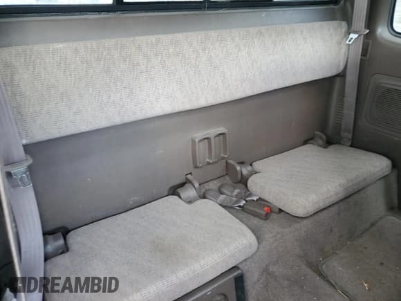 ✅ 1999 Toyota Tacoma • VIN: 4TAWN72N2XZ458895 • Lot: 84893545. Wystawiony na Copart z przebiegiem 181 550 mil. Bezpłatny archiwum sprzedaży aukcyjnych z USA i szczegółowy raport historii pojazdu na DreamBid. Zdjęcie 10.