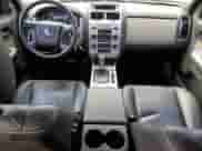 2011 Mercury Mariner z VIN 4M2CN8B73BKJ06886, wystawiony jako Copart lot #50308485 z przebiegiem 118 584 mil mil oraz Szkoda całkowita • Salvage title. Historia ofert i sprzedaży dostępna na DreamBid. Obrazek 8.