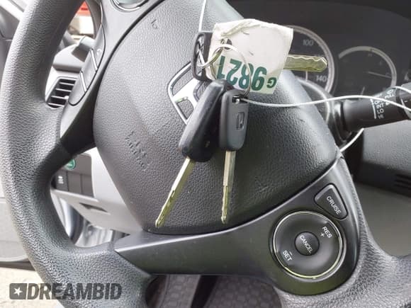 ✅ 2013 Honda Accord LX • VIN: 1HGCR2F37DA129578 • Lot: 43542613. Wystawiony na IAAI z przebiegiem 137 478 mil. Bezpłatny archiwum sprzedaży aukcyjnych z USA i szczegółowy raport historii pojazdu na DreamBid. Zdjęcie 11.