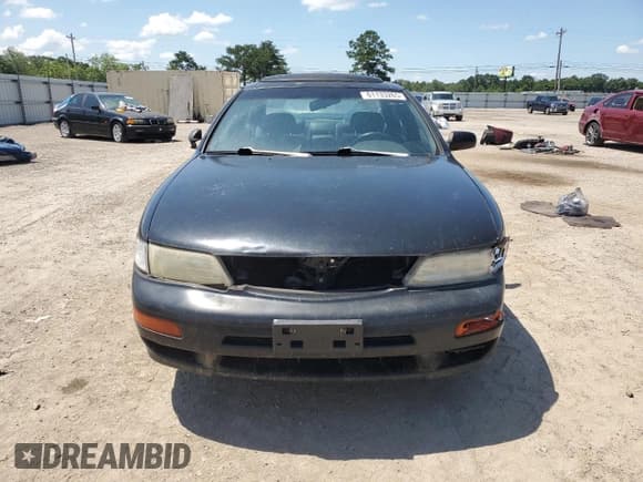 ✅ 1999 Nissan Maxima GXE • VIN: JN1CA21D8XM400627 • Лот: 61133265. Опубликован ранее на Copart с пробегом 212 524 миль. Бесплатный доступ к архиву аукционных продаж из США и подробный отчёт об истории автомобиля на DreamBid. Изображение 5.