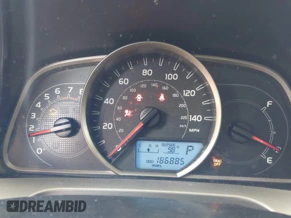 ✅ 2014 Toyota RAV4 LE • VIN: JTMZFREV7ED032202 • Lot: 42905601. Wystawiony na IAAI z przebiegiem 186 885 mil. Bezpłatny archiwum sprzedaży aukcyjnych z USA i szczegółowy raport historii pojazdu na DreamBid. Zdjęcie 7.