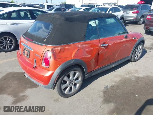 ✅ 2005 MINI Convertible S • VIN: WMWRH33525TF83816 • Лот: 42359592. Опубликован ранее на IAAI с пробегом 137 013 миль. Бесплатный доступ к архиву аукционных продаж из США и подробный отчёт об истории автомобиля на DreamBid. Изображение 4.