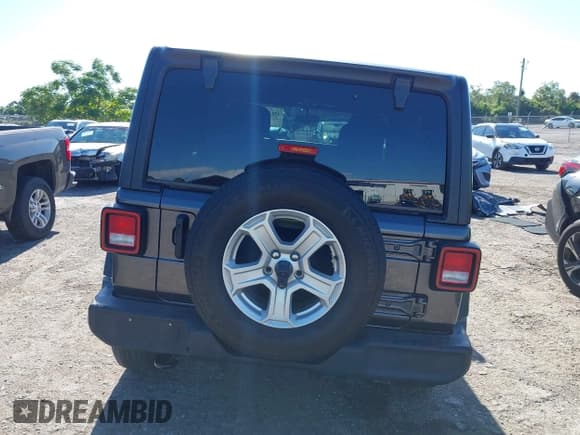 ✅ 2022 Jeep Wrangler Unlimited Sport S • VIN: 1C4HJXDGXNW240189 • Lot: 42826790. Listed on IAAI with 42,121 mi. Free auction sales archive from the USA and detailed vehicle history report at DreamBid. Image 16.