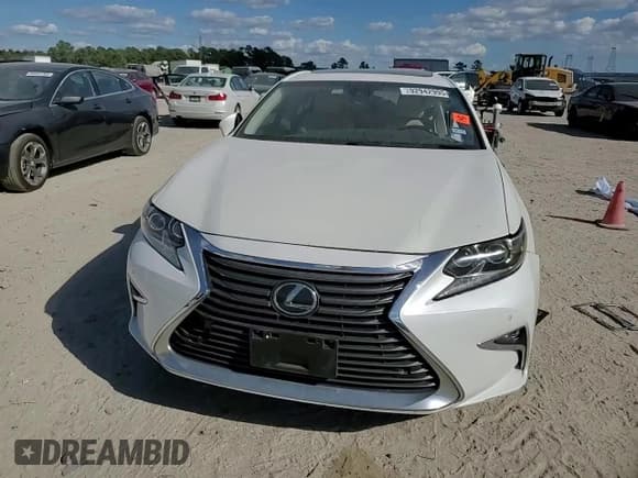 ✅ 2016 Lexus ES 330 • VIN: JTHBK1GG6G2243515 • Lot: 92942995. Wystawiony na Copart z przebiegiem 91 564 mil. Bezpłatny archiwum sprzedaży aukcyjnych z USA i szczegółowy raport historii pojazdu na DreamBid. Zdjęcie 13.