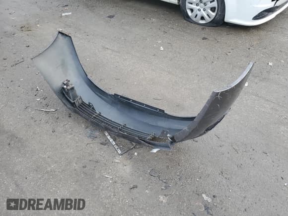 ✅ 2002 Mercury Cougar • VIN: 1ZWHT61L625614541 • Лот: 43715165. Опубликован ранее на Copart с пробегом 61 448 миль. Бесплатный доступ к архиву аукционных продаж из США и подробный отчёт об истории автомобиля на DreamBid. Изображение 12.