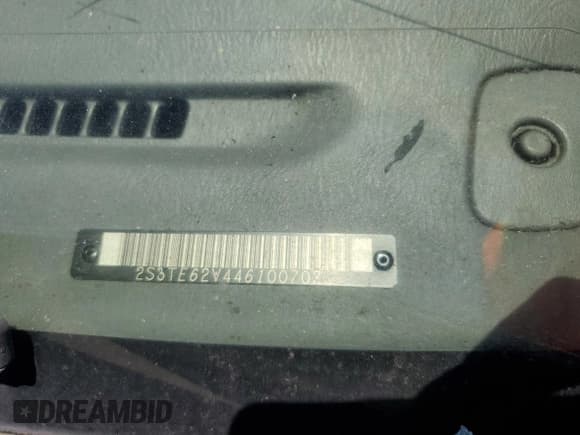 ✅ 2004 Suzuki Grand Vitara • VIN: 2S3TE62V446100708 • Lot: 57472595. Wystawiony na Copart z przebiegiem 195 151 mil. Bezpłatny archiwum sprzedaży aukcyjnych z USA i szczegółowy raport historii pojazdu na DreamBid. Zdjęcie 13.